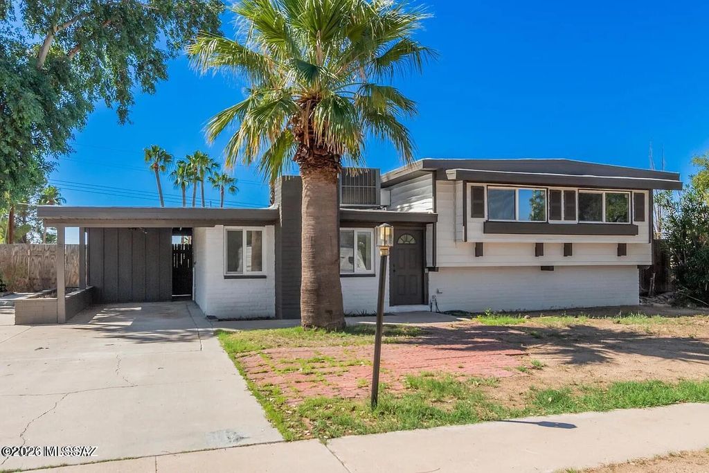 8282 E 18th Street, Tucson, AZ 85710