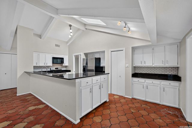 13046 N Hunters, San Antonio, TX 78230