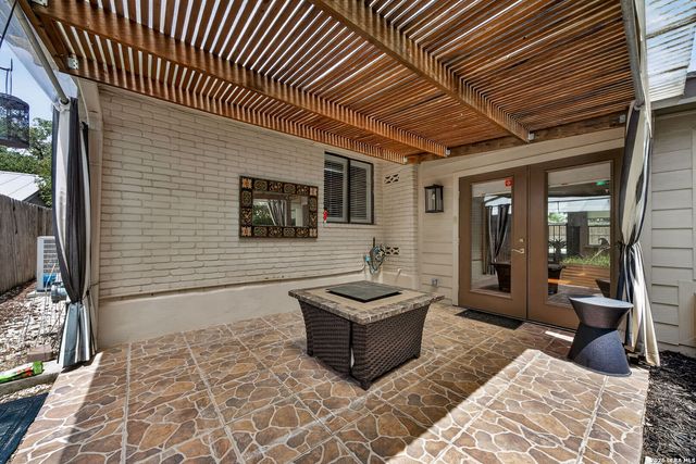 13046 N Hunters, San Antonio, TX 78230