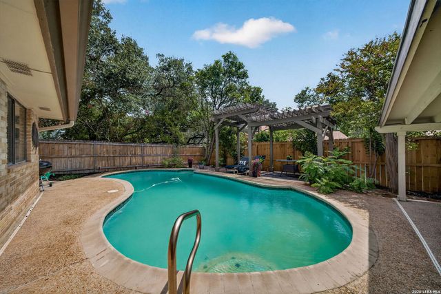 13046 N Hunters, San Antonio, TX 78230