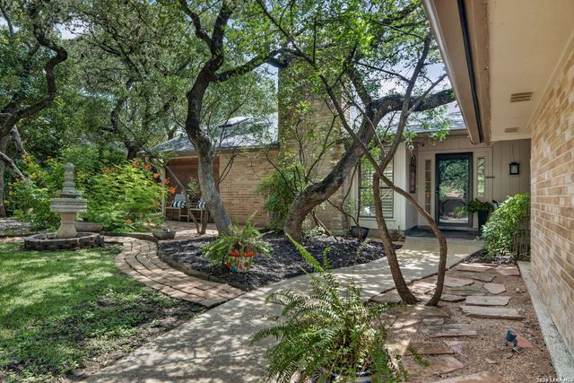 13046 N Hunters, San Antonio, TX 78230