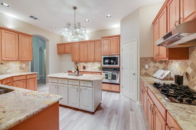 12400 Cascade Caverns TRL, Austin, TX 78739