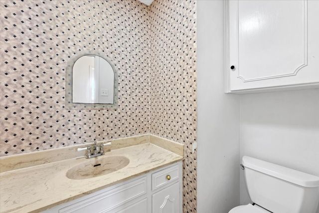 910 Bradfield Drive, Garland, TX 75042