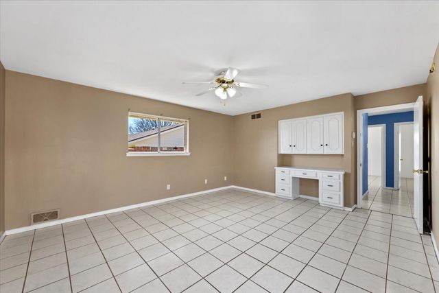 910 Bradfield Drive, Garland, TX 75042