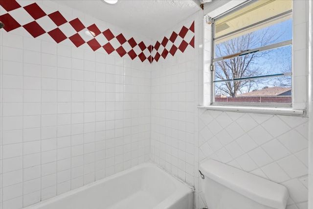 910 Bradfield Drive, Garland, TX 75042