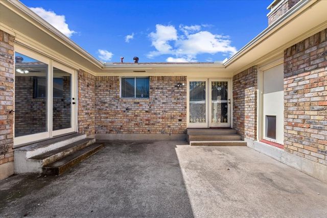 910 Bradfield Drive, Garland, TX 75042