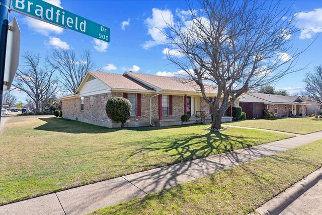 910 Bradfield Drive, Garland, TX 75042