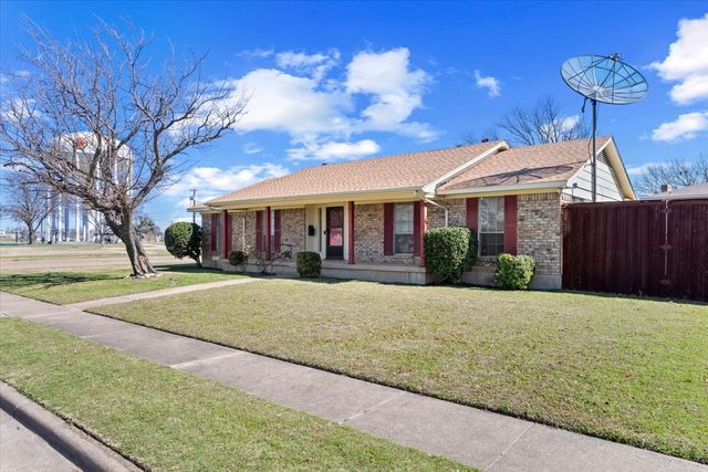 910 Bradfield Drive, Garland, TX 75042