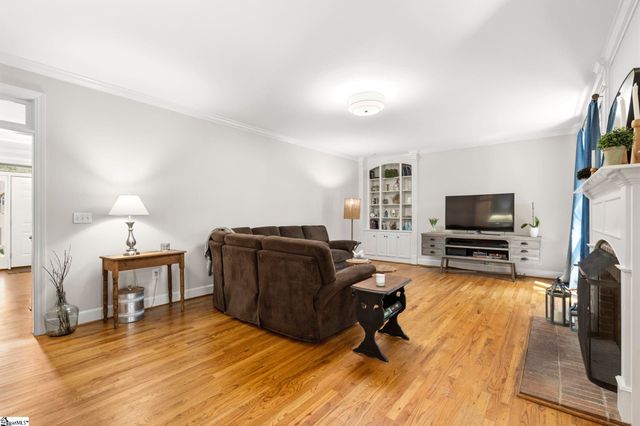 212 River Walk Drive, Simpsonville, SC 29681