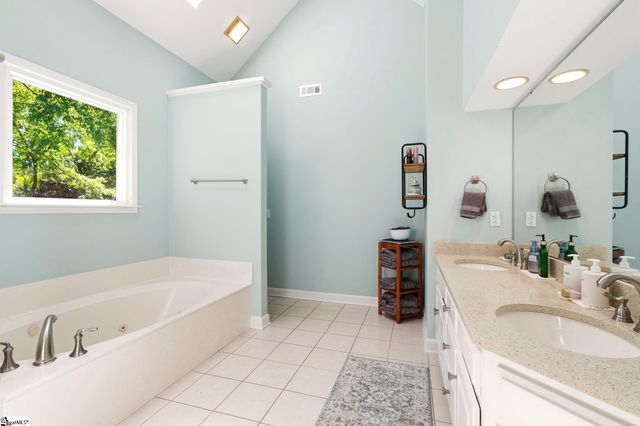 212 River Walk Drive, Simpsonville, SC 29681