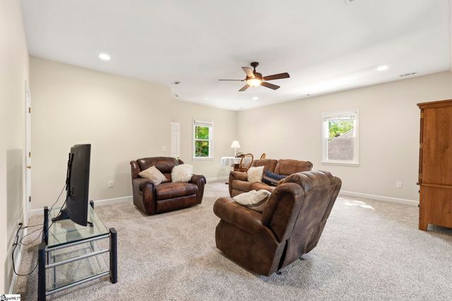 212 River Walk Drive, Simpsonville, SC 29681