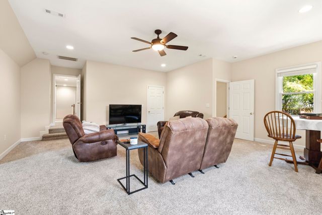 212 River Walk Drive, Simpsonville, SC 29681