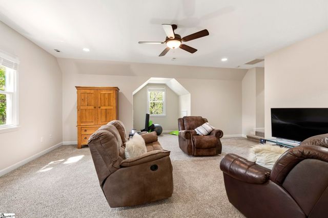 212 River Walk Drive, Simpsonville, SC 29681