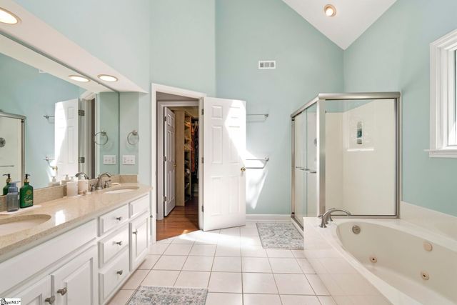 212 River Walk Drive, Simpsonville, SC 29681