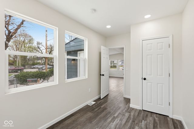 641 E 33rd Street, Indianapolis, IN 46205