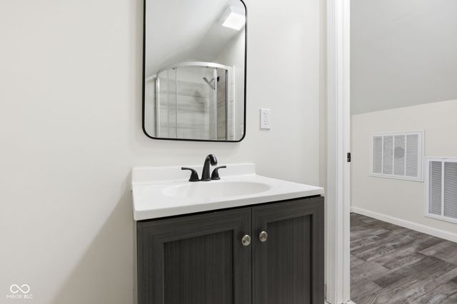 641 E 33rd Street, Indianapolis, IN 46205