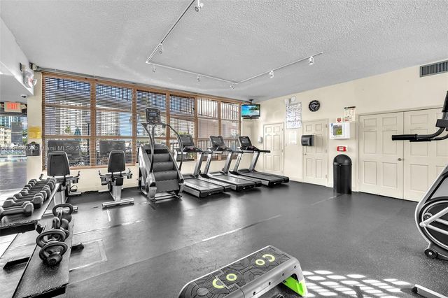 1000 Parkview Dr 229, Hallandale Beach, FL 33009