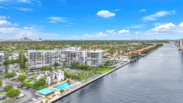 1000 Parkview Dr 229, Hallandale Beach, FL 33009