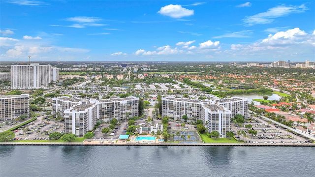 1000 Parkview Dr 229, Hallandale Beach, FL 33009