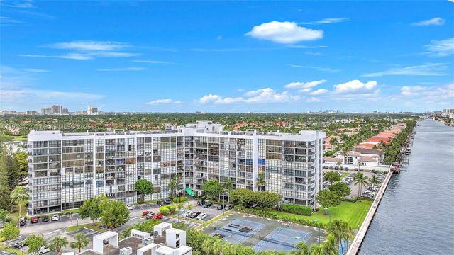 1000 Parkview Dr 229, Hallandale Beach, FL 33009