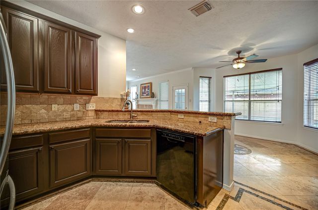 11906 Dinosaur Valley Drive, Sugar Land, TX 77498