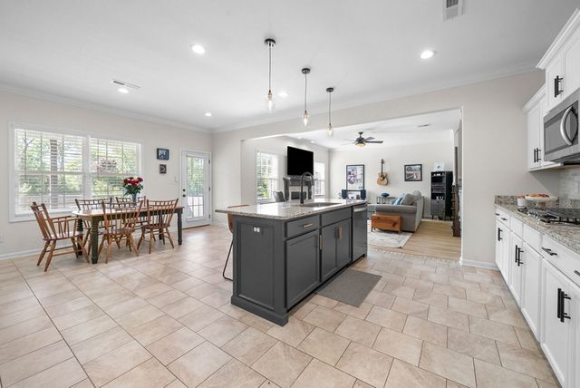 1337 Winterset Dr, Clarksville, TN 37040
