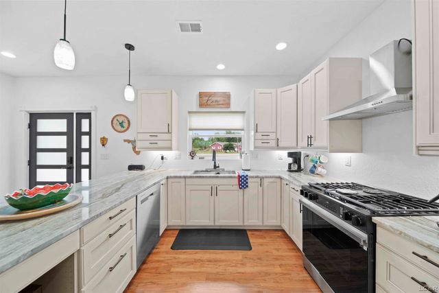 2503 Dardy Court, Brooklyn, MI 49230