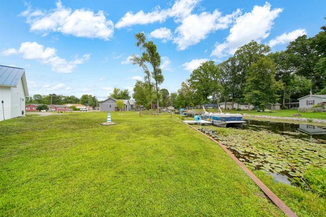 2503 Dardy Court, Brooklyn, MI 49230