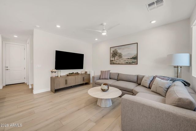2121 W Sonoran Desert Drive 97, Phoenix, AZ 85085