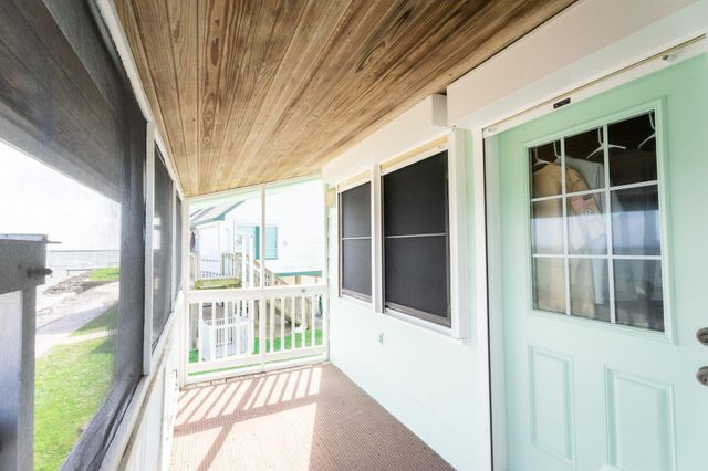 1417 8th Street, Dickinson, TX 77539