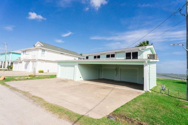 1417 8th Street, Dickinson, TX 77539