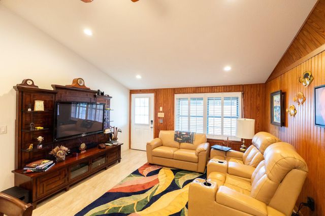 1417 8th Street, Dickinson, TX 77539