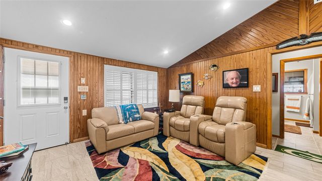 1417 8th Street, Dickinson, TX 77539