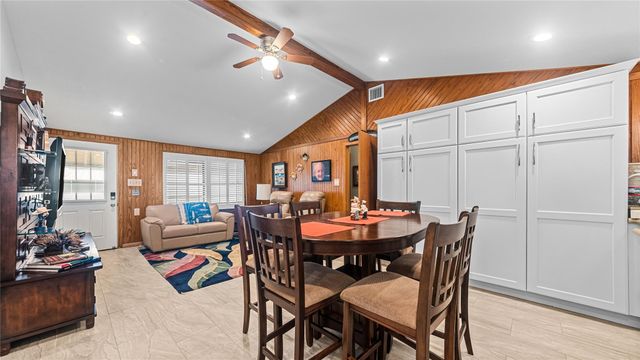 1417 8th Street, Dickinson, TX 77539