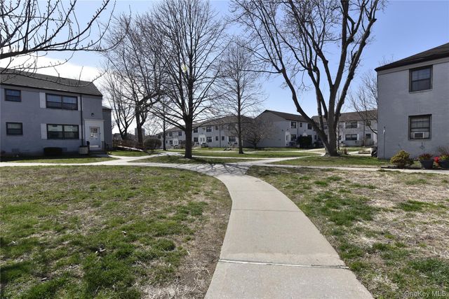 67-77 136th Street B, Flushing, NY 11367