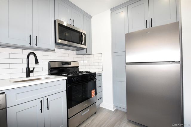 67-77 136th Street B, Flushing, NY 11367