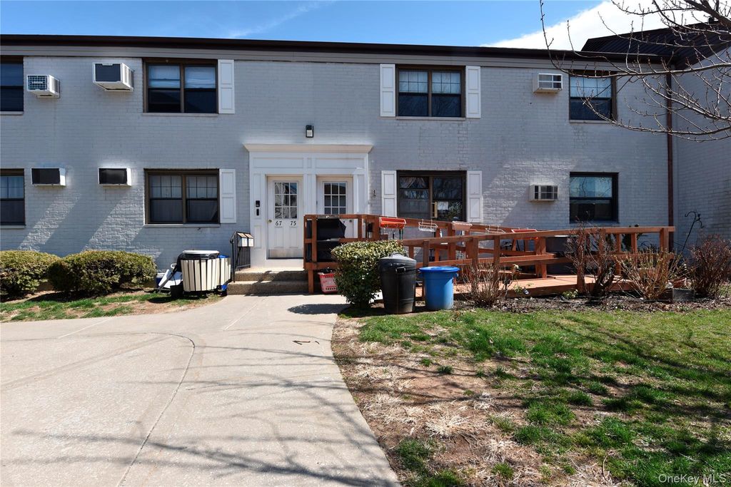 67-77 136th Street B, Flushing, NY 11367