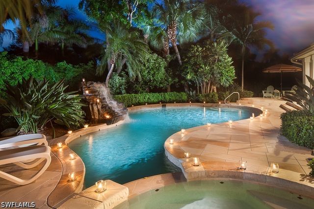 2750 Treasure LN, Naples, FL 34102