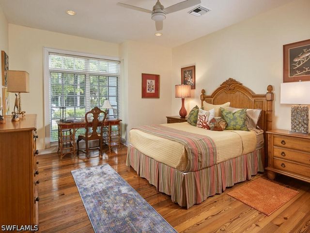 2750 Treasure LN, Naples, FL 34102