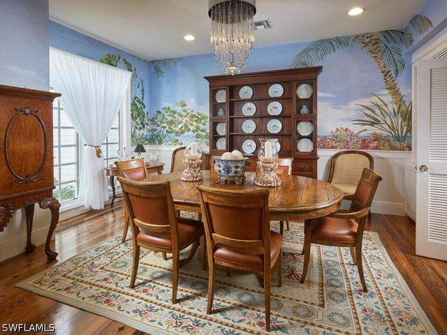 2750 Treasure LN, Naples, FL 34102
