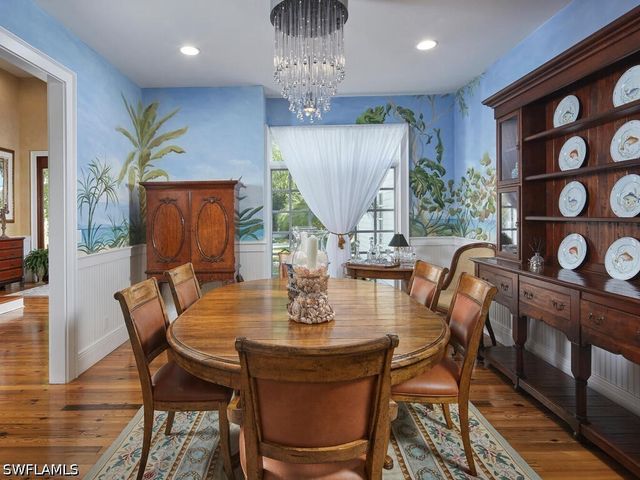 2750 Treasure LN, Naples, FL 34102