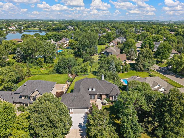 8072 Enclave Circle, Woodbury, MN 55125