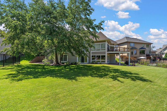 8072 Enclave Circle, Woodbury, MN 55125