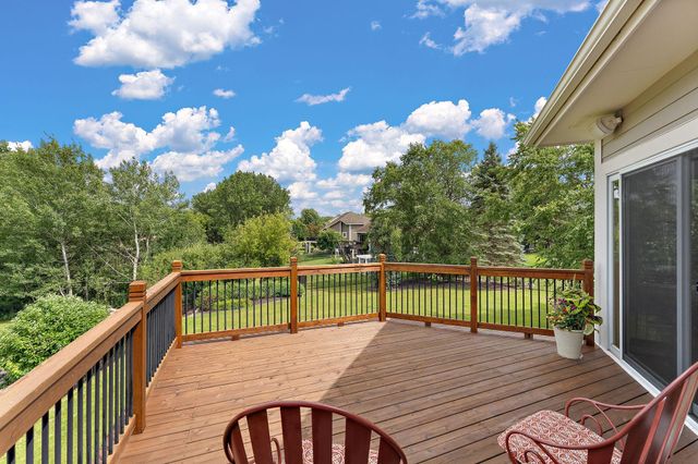 8072 Enclave Circle, Woodbury, MN 55125