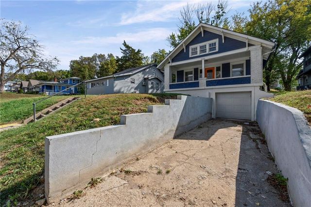 1835 Walker Avenue, Kansas City, KS 66104