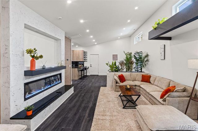 55 Dell Avenue, East Alton, IL 62024