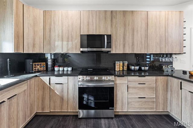 55 Dell Avenue, East Alton, IL 62024