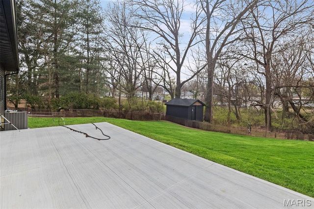 55 Dell Avenue, East Alton, IL 62024