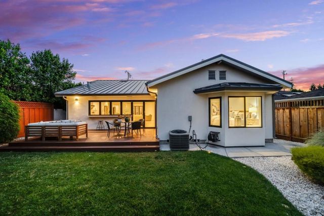 571 Anza Street, Mountain View, CA 94041