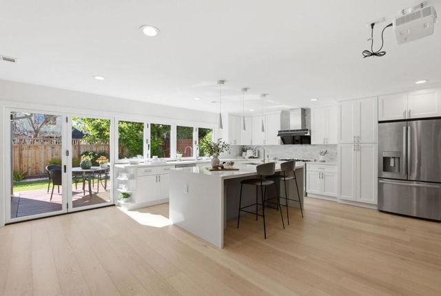 571 Anza Street, Mountain View, CA 94041